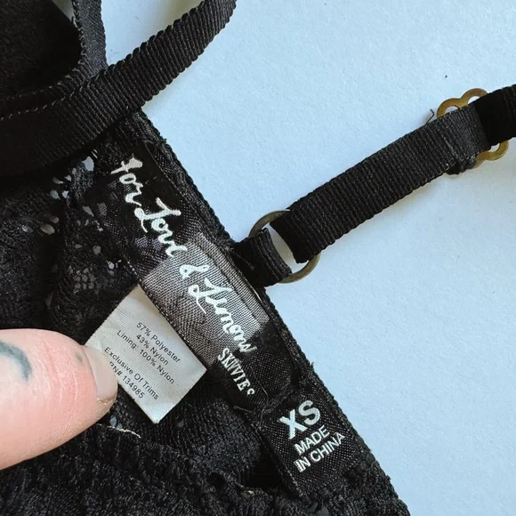 Skivvies by For Love and Lemons Lucia Lace Underwire Bra - Size XS - Picture 4 of 5